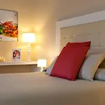 Palazzo Arco Cadura & 3* גלאטינה
